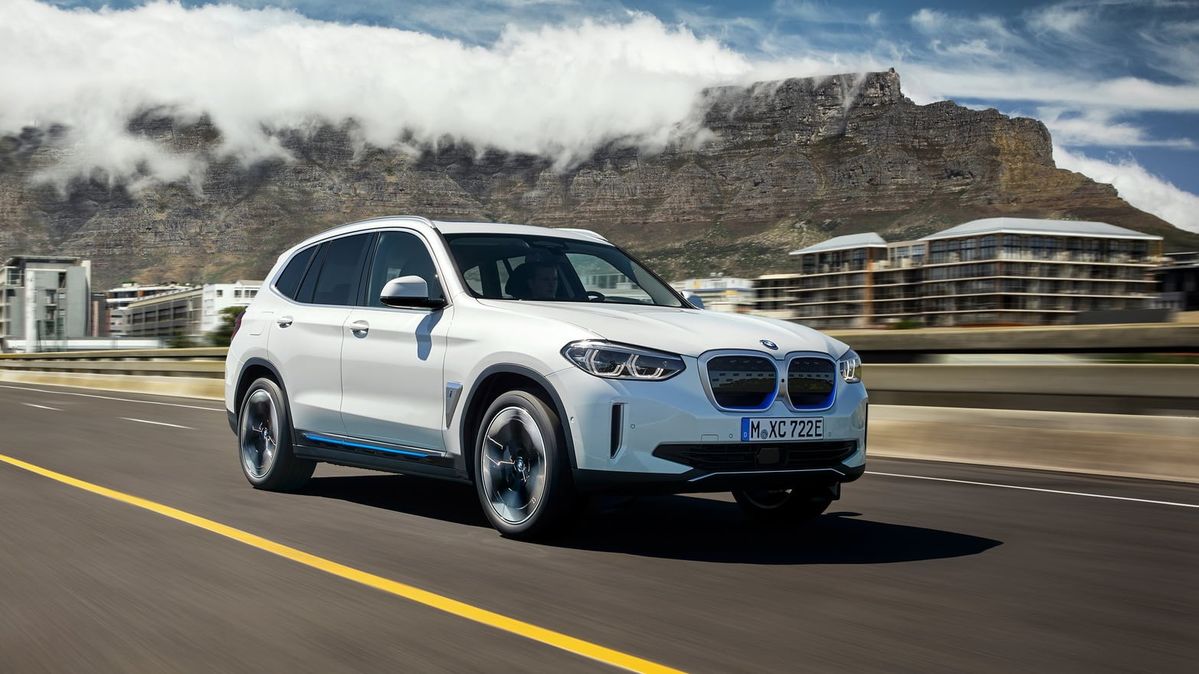 Sixt Australia tempts drivers with BMW’s electric iX3